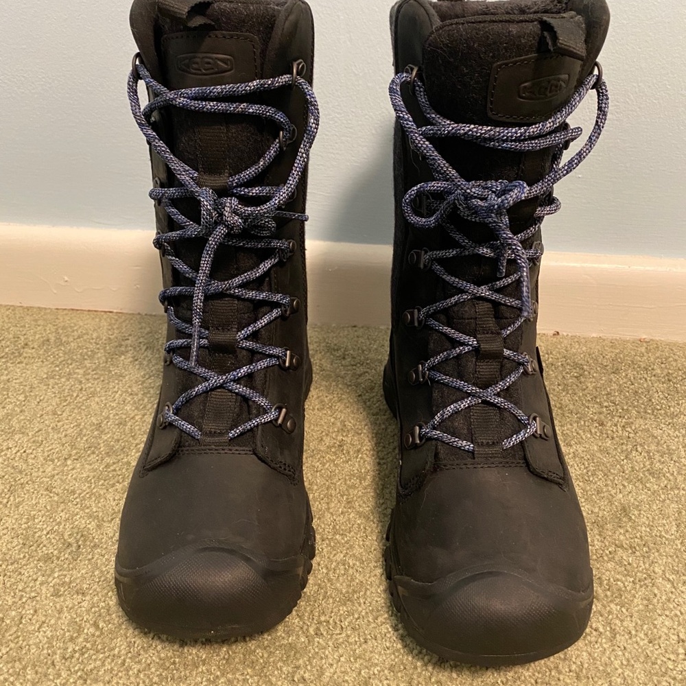 Women’s Keen winter boots 9.5